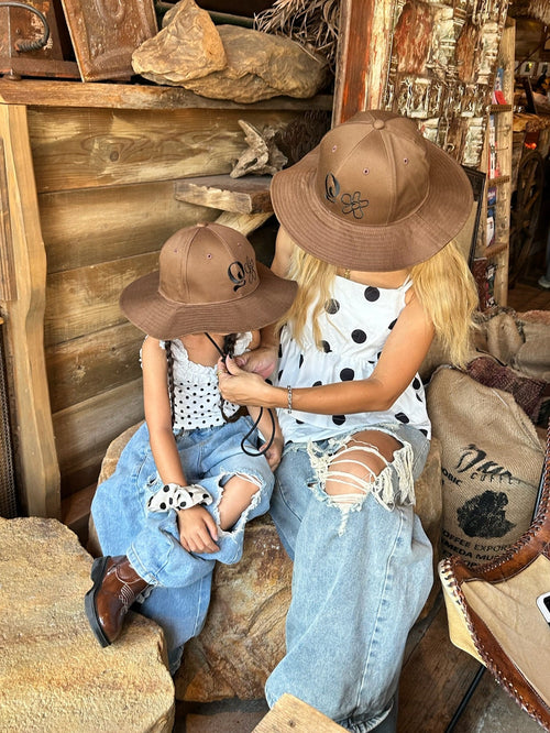 Heidi × QUEEZ  COLLABORATION HAT