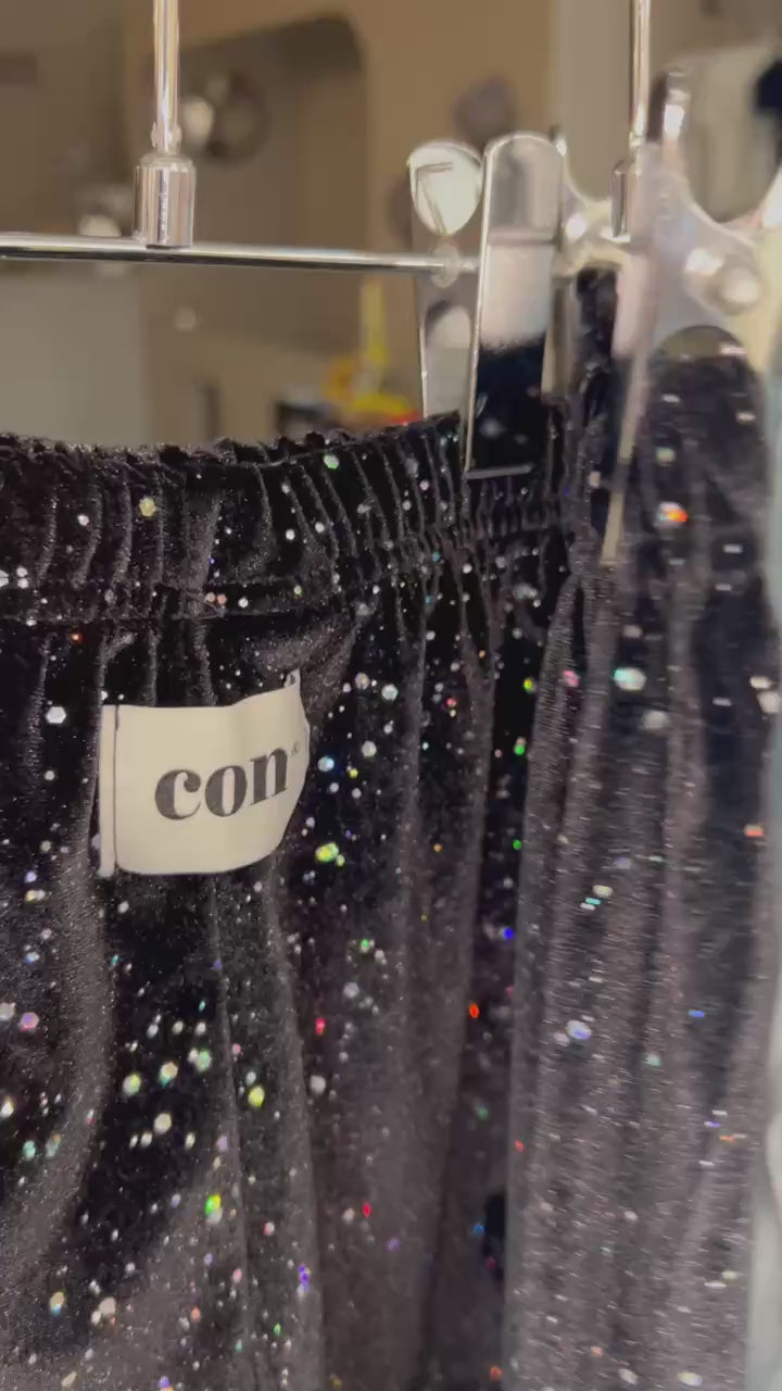 [con] ブラックホールパンツ